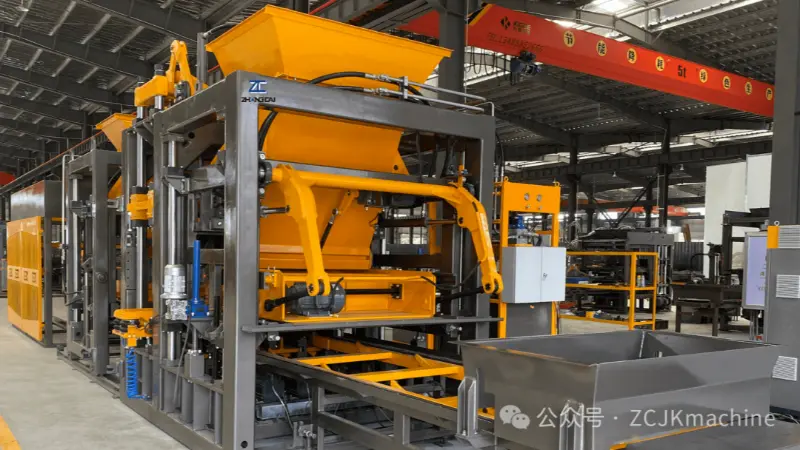 เครื่องจักรผลิตบล็อกที่ขับเคลื่อนด้วยเซอร์โว: ลดต้นทุนไฟฟ้าลง 30–50% ด้วยเทคโนโลยีประหยัดพลังงาน